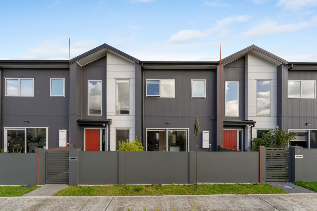 Sold 30 Bluff Road, Porirua realestate.co.nz