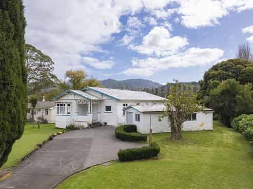 1098 Broadwood Road, Herekino