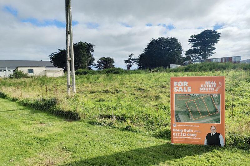 Property value 8 Manuka Street, Colac Bay realestate.co.nz