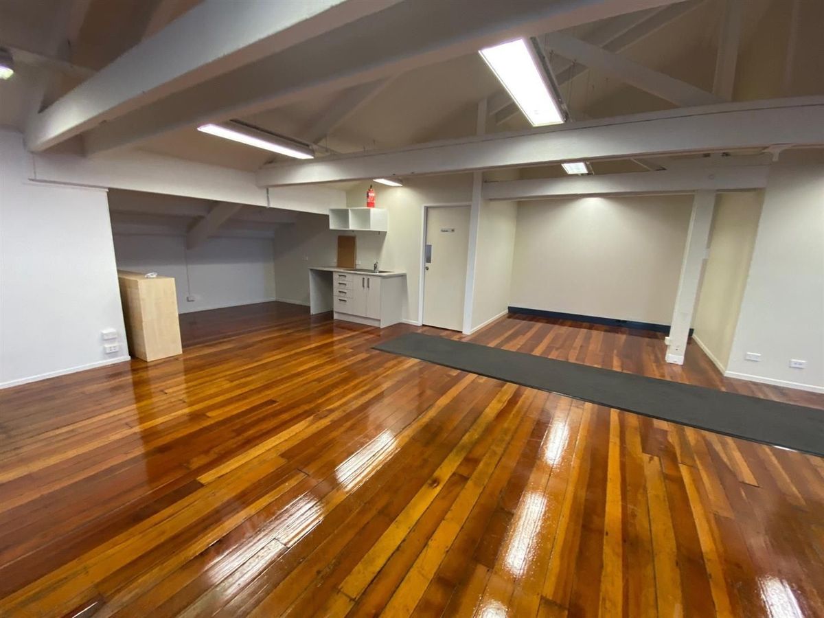 'Loft Style' Office in CBD - Mehr