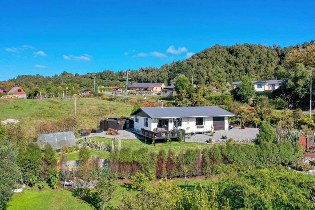 Sold 2 Back Creek Road, Hokitika realestate.co.nz