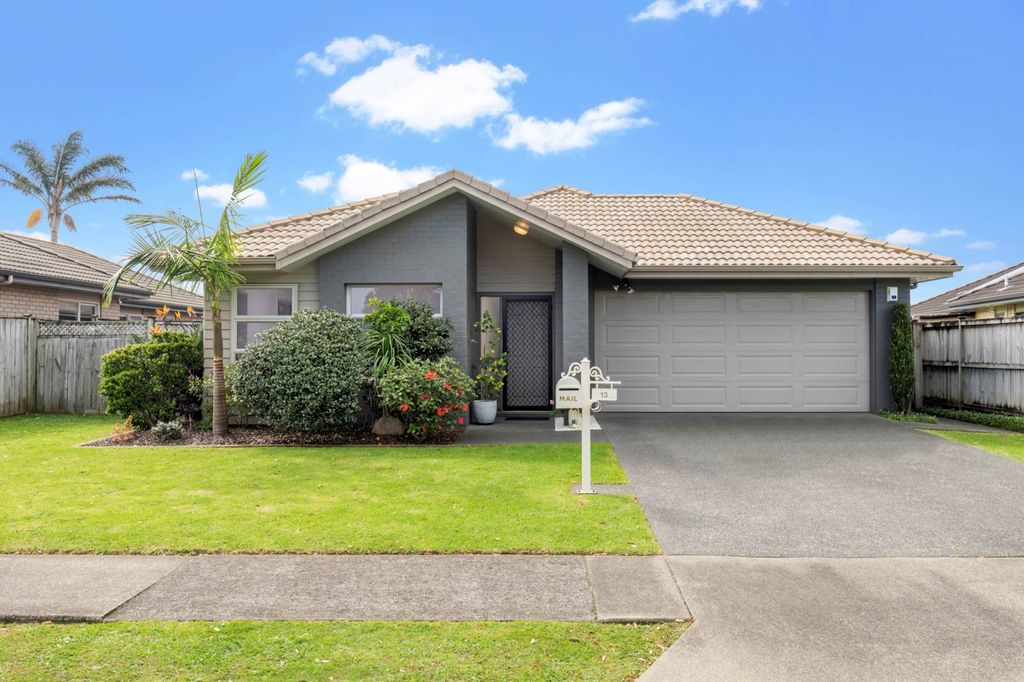 Property value 13 Stranraer Crescent, Wattle Downs realestate.co.nz