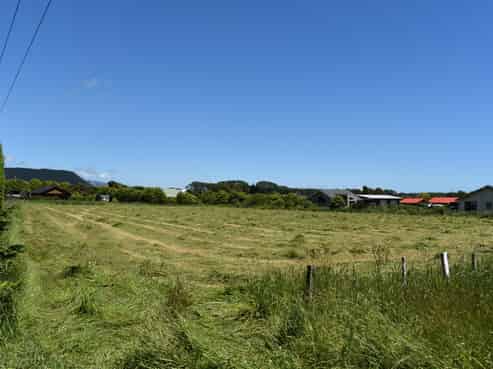 69 Waikawa Beach Road, Manakau