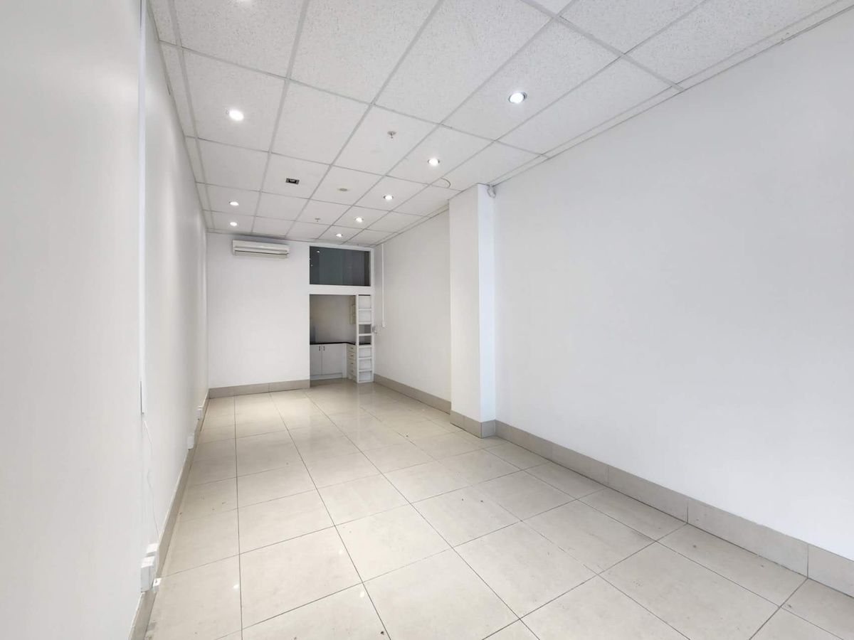36 m² Retail in the Heart of Newmarket