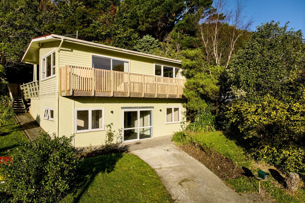 Sold 26 Mataura Grove, Wainuiomata realestate.co.nz