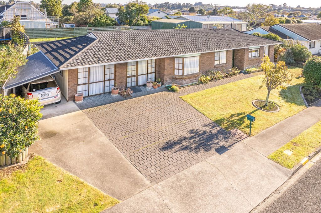 Sold 4 Hampton Place, Springvale realestate.co.nz