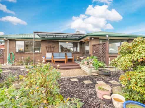 354 Tay Street, Turnbull Thomson Park