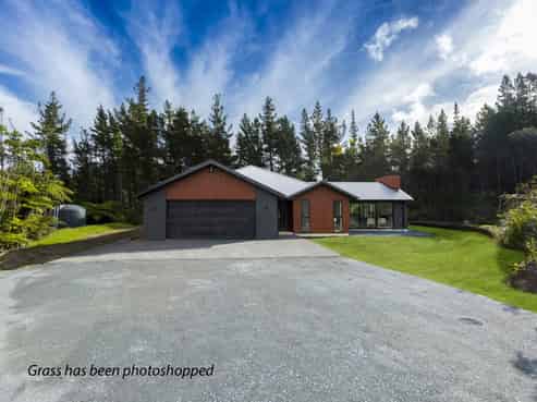 60 Crest Road, Akatarawa