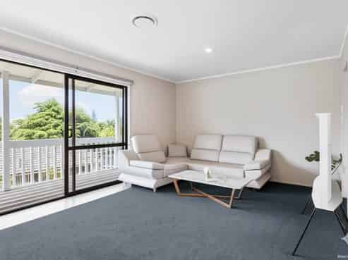 2/16 Normanton Street, Glenfield
