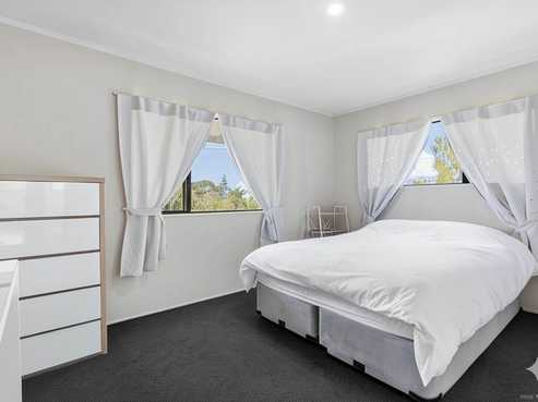 2/16 Normanton Street, Glenfield