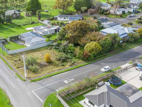 8 Roslyn Road, Levin