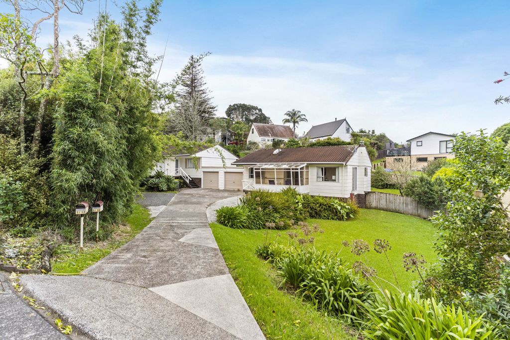 Property value 1/12 Kegworth Place, Browns Bay realestate.co.nz