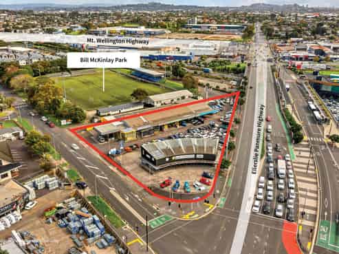 Versatile development site in Thriving Suburb