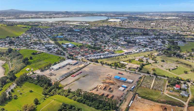  11 Kirkbride Road, Mangere