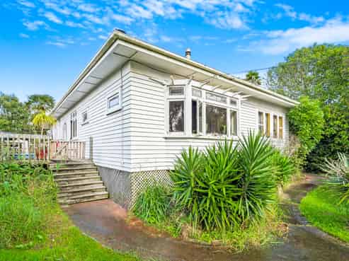 19 Pakiri Road, Leigh