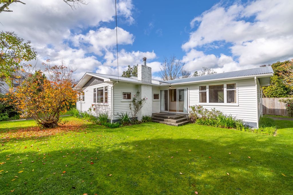 Sold 79 Kuratawhiti Street, Greytown realestate.co.nz