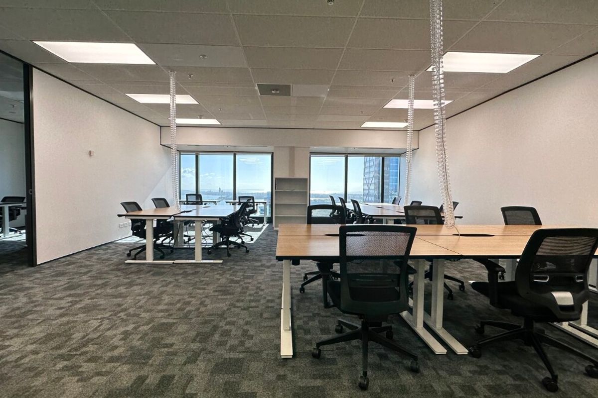 Large office suite with stunning harbour views - Vista 2