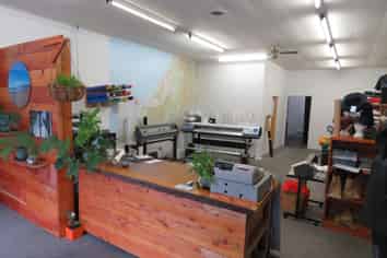 Retail / Office Investment