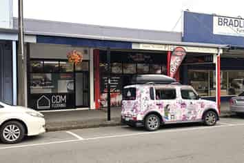 Retail / Office Investment