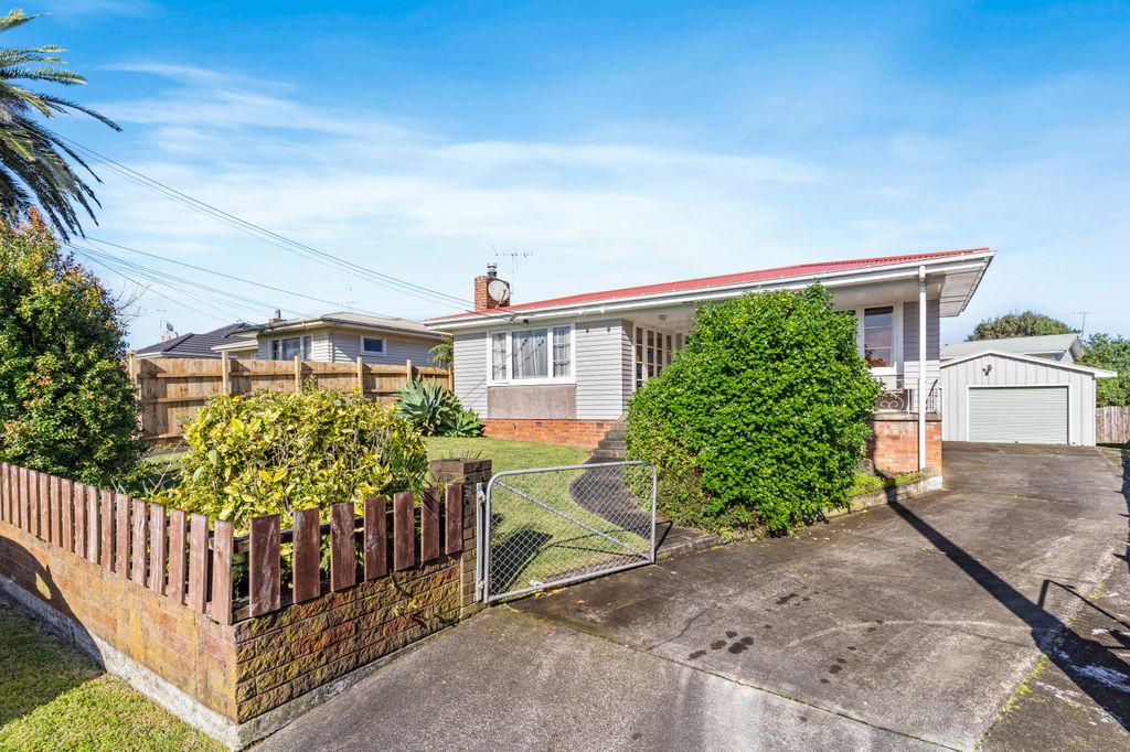 Property value 10 Lloyd Avenue, Papatoetoe realestate.co.nz