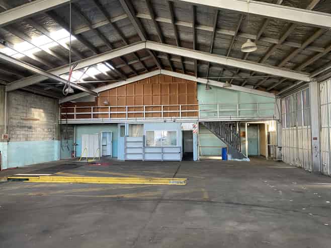 A whole lot of warehouse- For Lease 