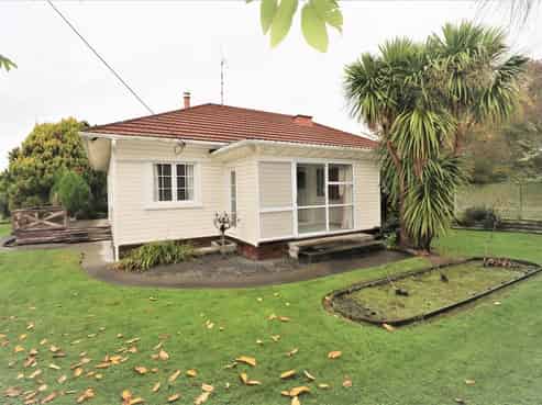 2 Riverbank Road, Okoia