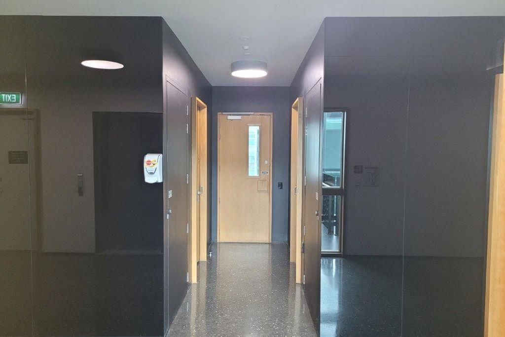 Premium Office in Vibrant Commercial Area - Aanzicht 4
