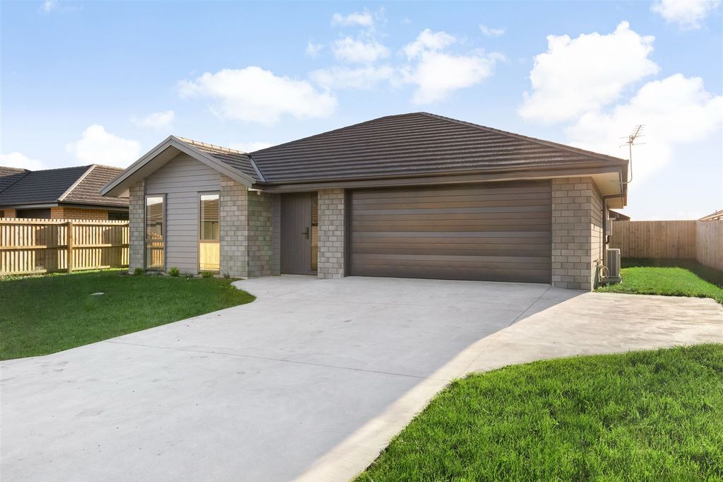 Sold 8 Agathis Crescent, Hornby realestate.co.nz