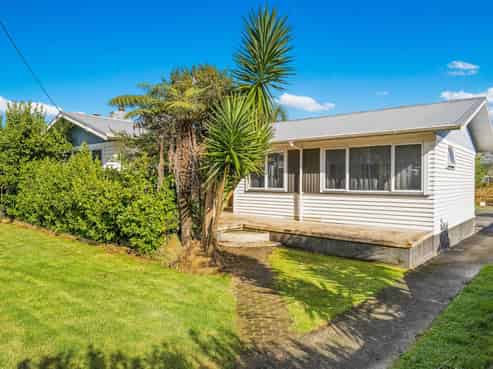 5 Clark Street, Hikurangi