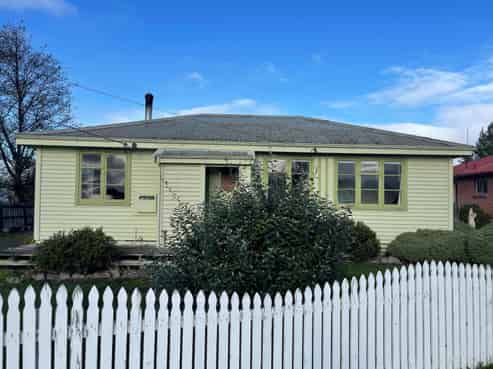 24 Mold Street, Middlemarch