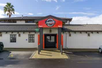 High profile Location with great modern tenant