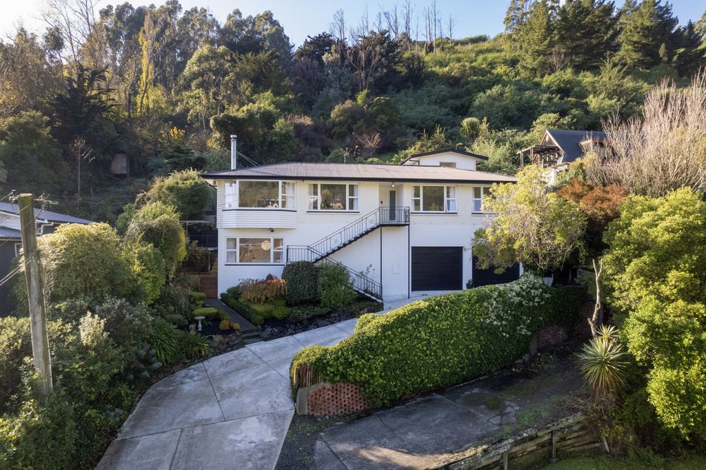 Sold 73A Bowenvale Avenue, Cashmere realestate.co.nz