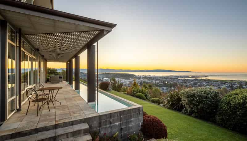 4 City Heights, Nelson
