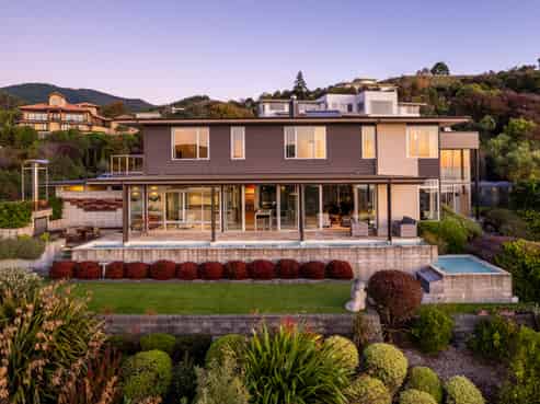 4 City Heights, Nelson