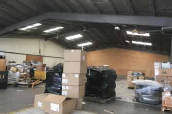 Warehouse - Central Porirua "On The Hill"