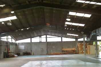Warehouse - Central Porirua "On The Hill"