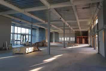 High visibility retail space on Ormiston Road