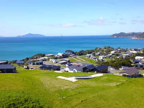 1050 Cove Road, Langs Beach