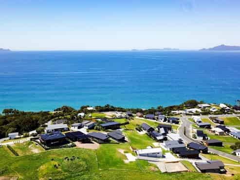 1050 Cove Road, Langs Beach