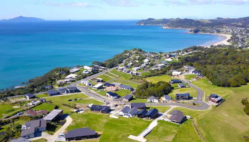 1050 Cove Road, Langs Beach
