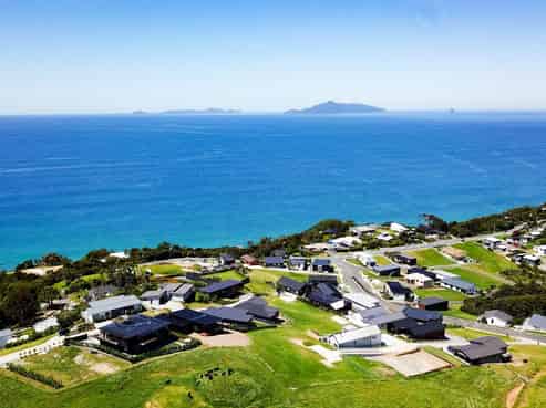 1050 Cove Road, Langs Beach