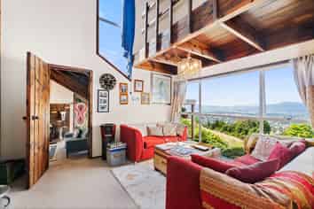 72 Mountain Road, Pukehangi