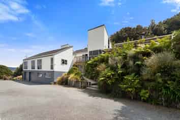 72 Mountain Road, Pukehangi