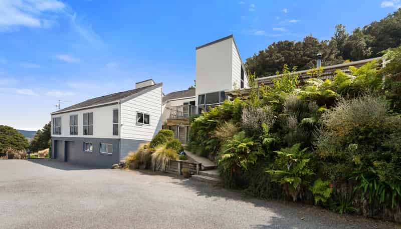 72 Mountain Road, Pukehangi