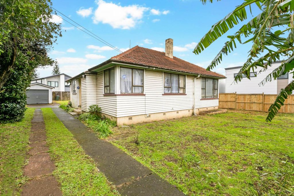 Property value 35 Coates Crescent, Panmure realestate.co.nz