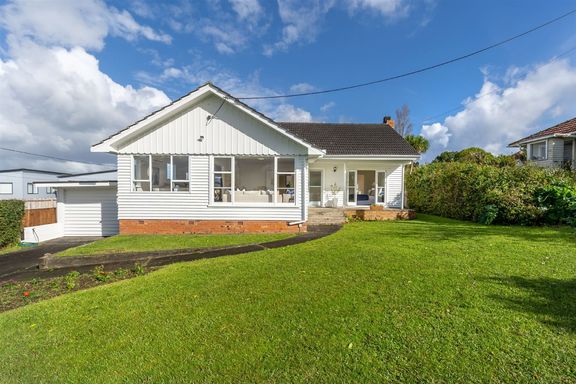 Property value - 516A Glenfield Road, Bayview - realestate.co.nz