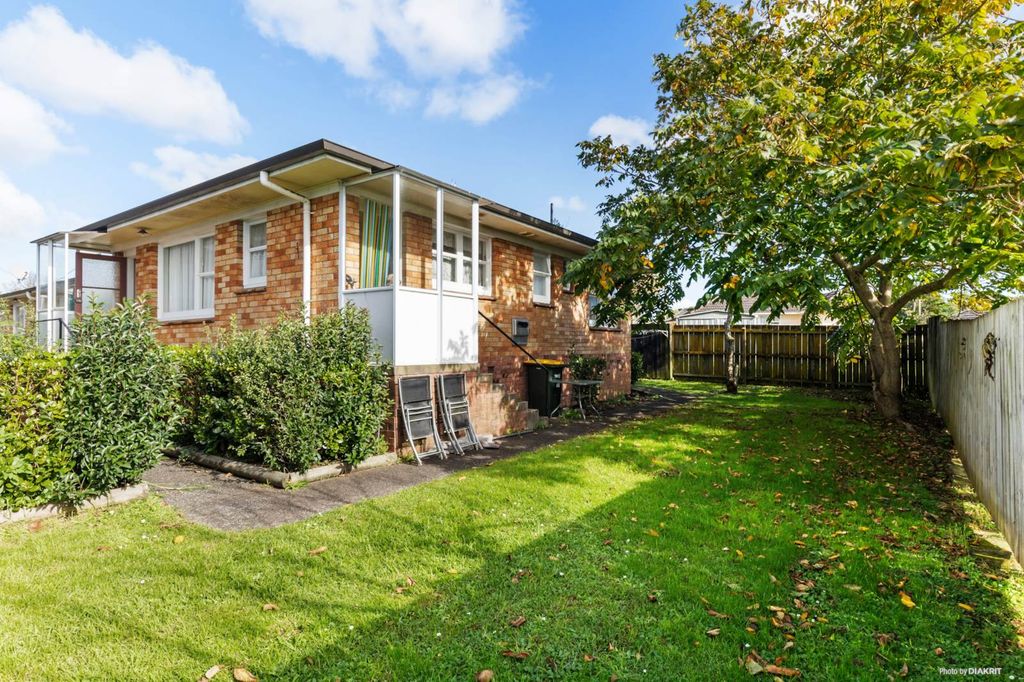 Sold 15D Victoria Street, Pukekohe realestate.co.nz