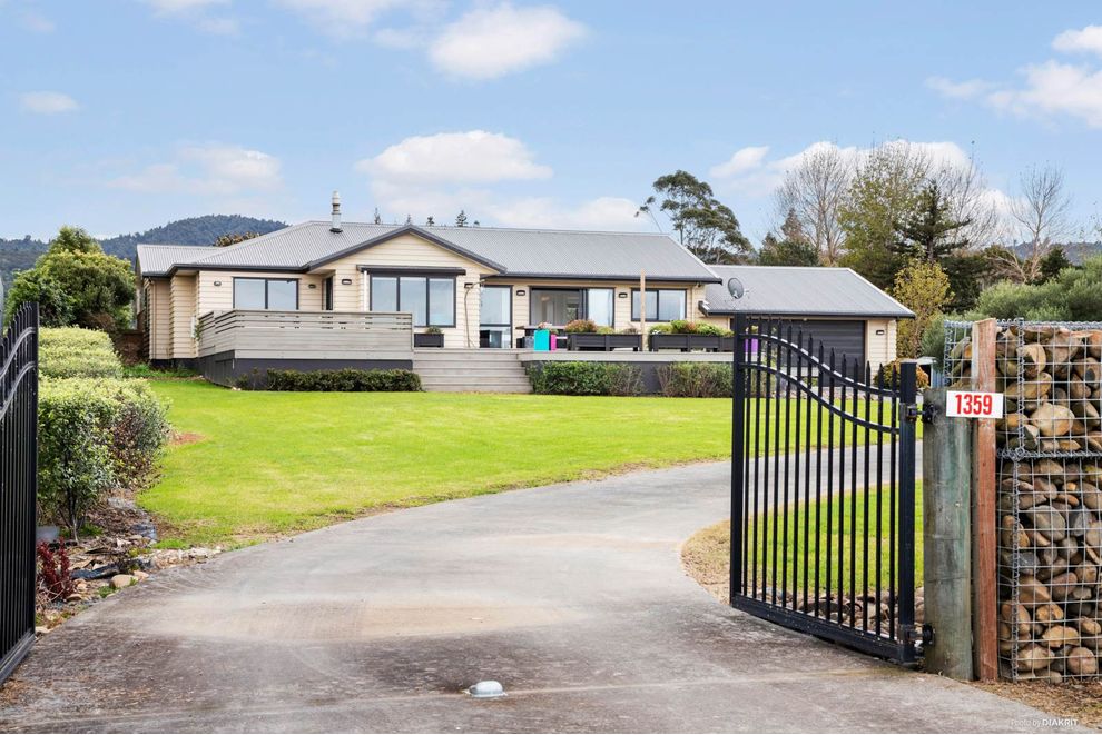 1359 East Coast Road, Kaiaua, Franklin For Sale realestate.co.nz