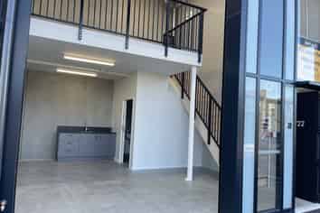 Mutil-use office and warehouse space