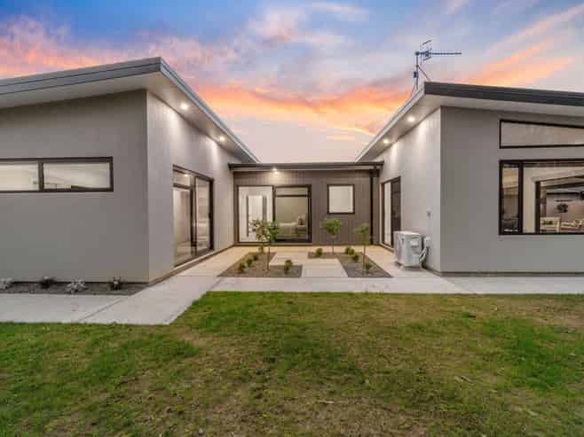 26 Phoenix Palms Grove, Levin